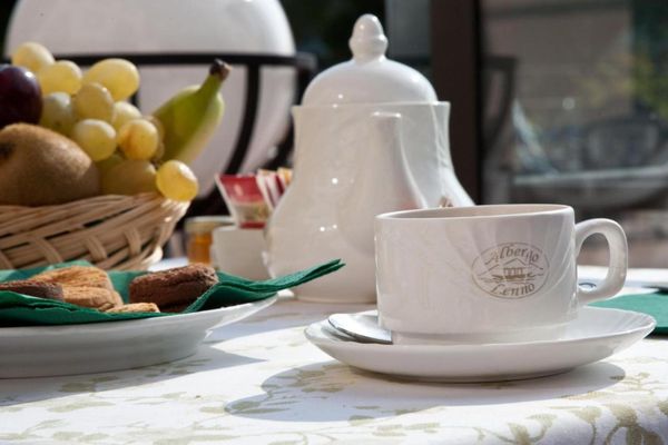 Lake Como & The Villa Gardens in Style – 7 Days food